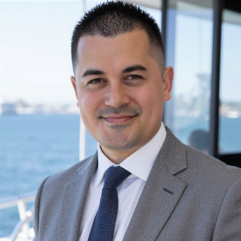 Andrew Tupper headshot